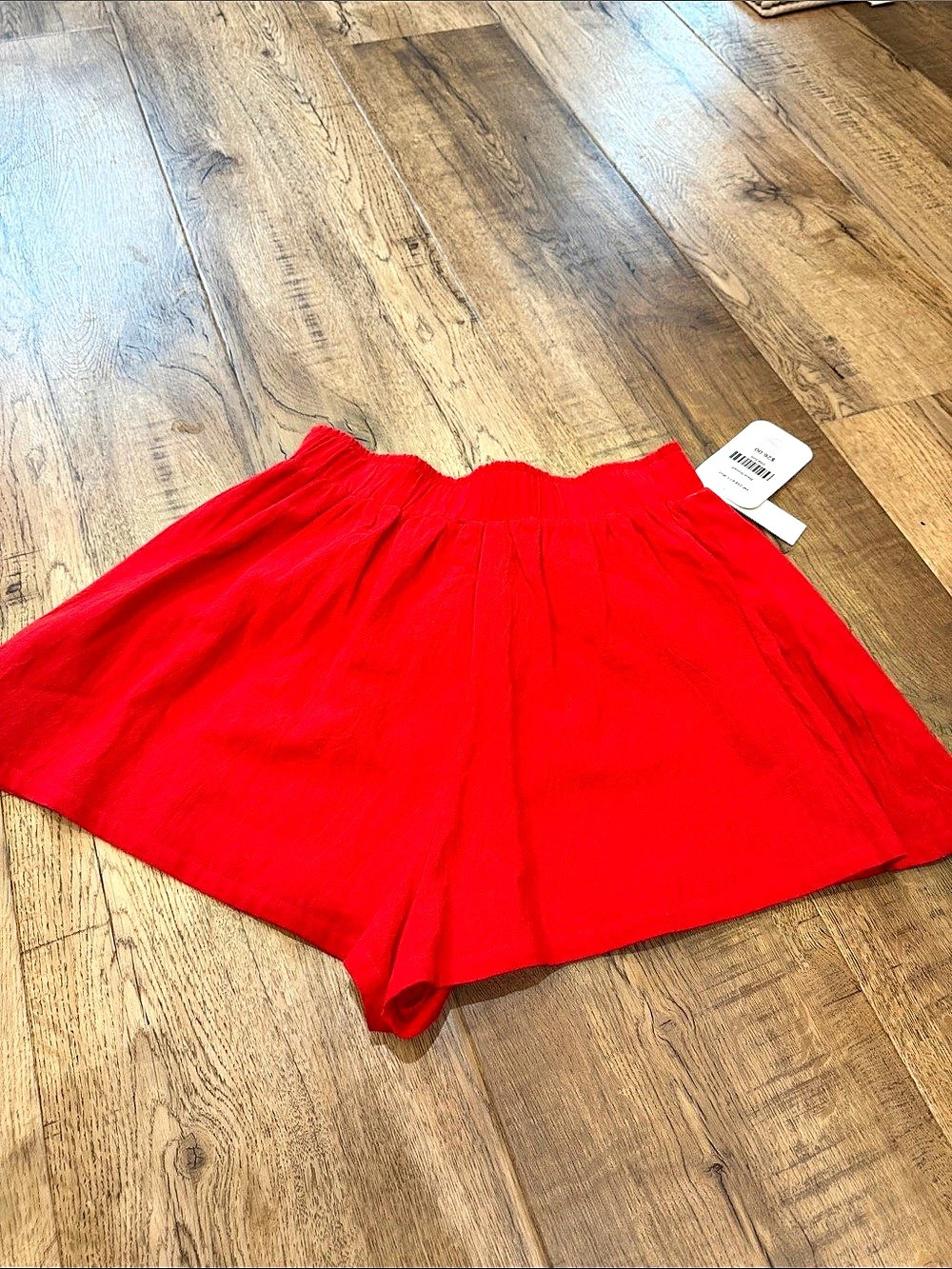Dress Up Red Shorts Size Small NWT
